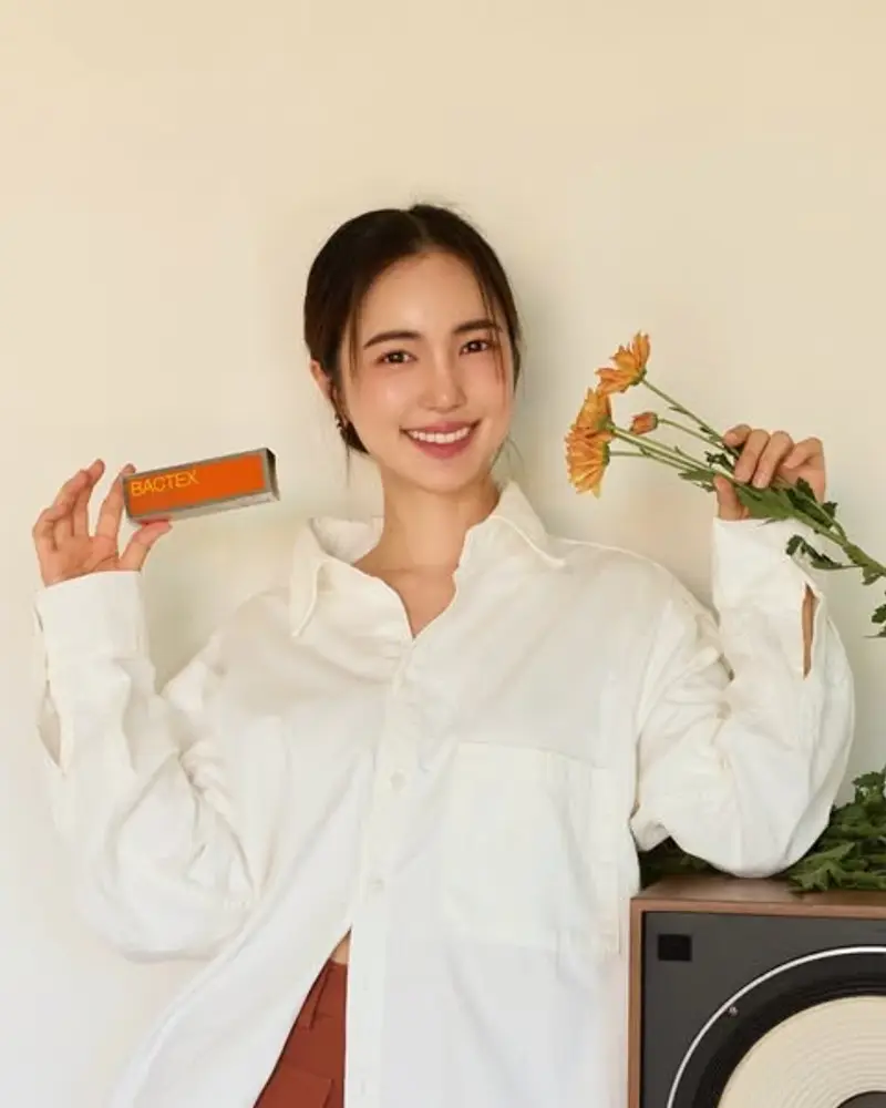 บัว นลินทิพย์ กับลุคเสื้อเชิ้ตสีขาว